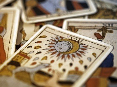 Trouvez l'amour grâce aux cartes de tarot - Tout savoir sur la Voyance